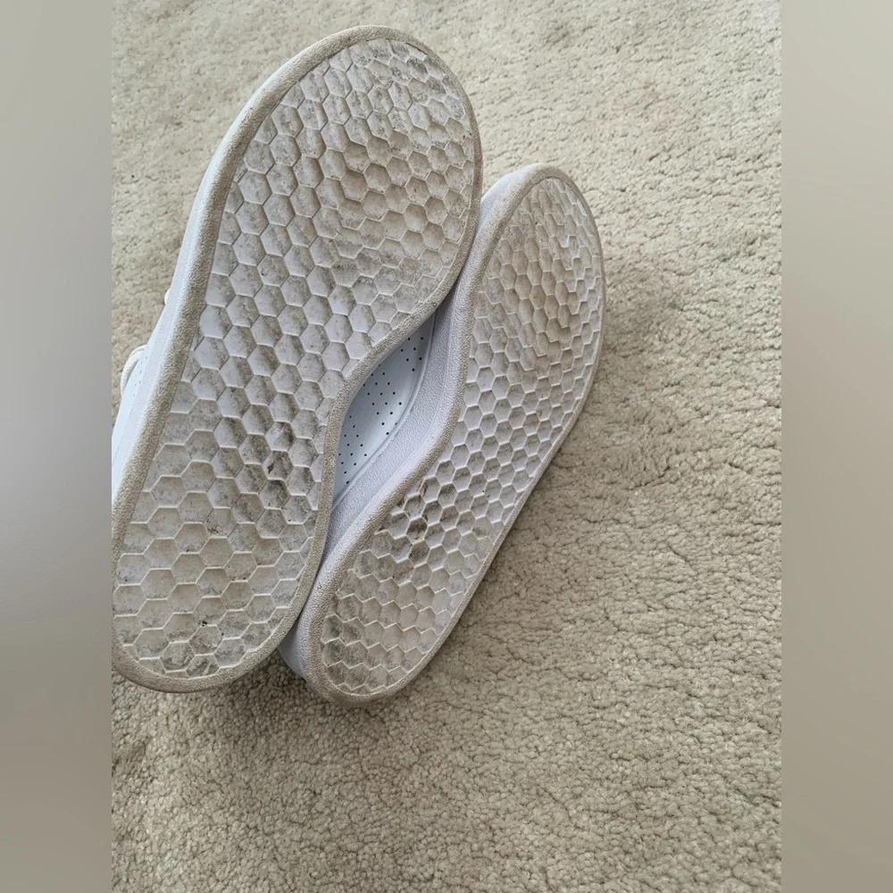 Adidas Women's Size 7.5 Advantage Casual Sneaker in White Pale Pink Cloudfoam